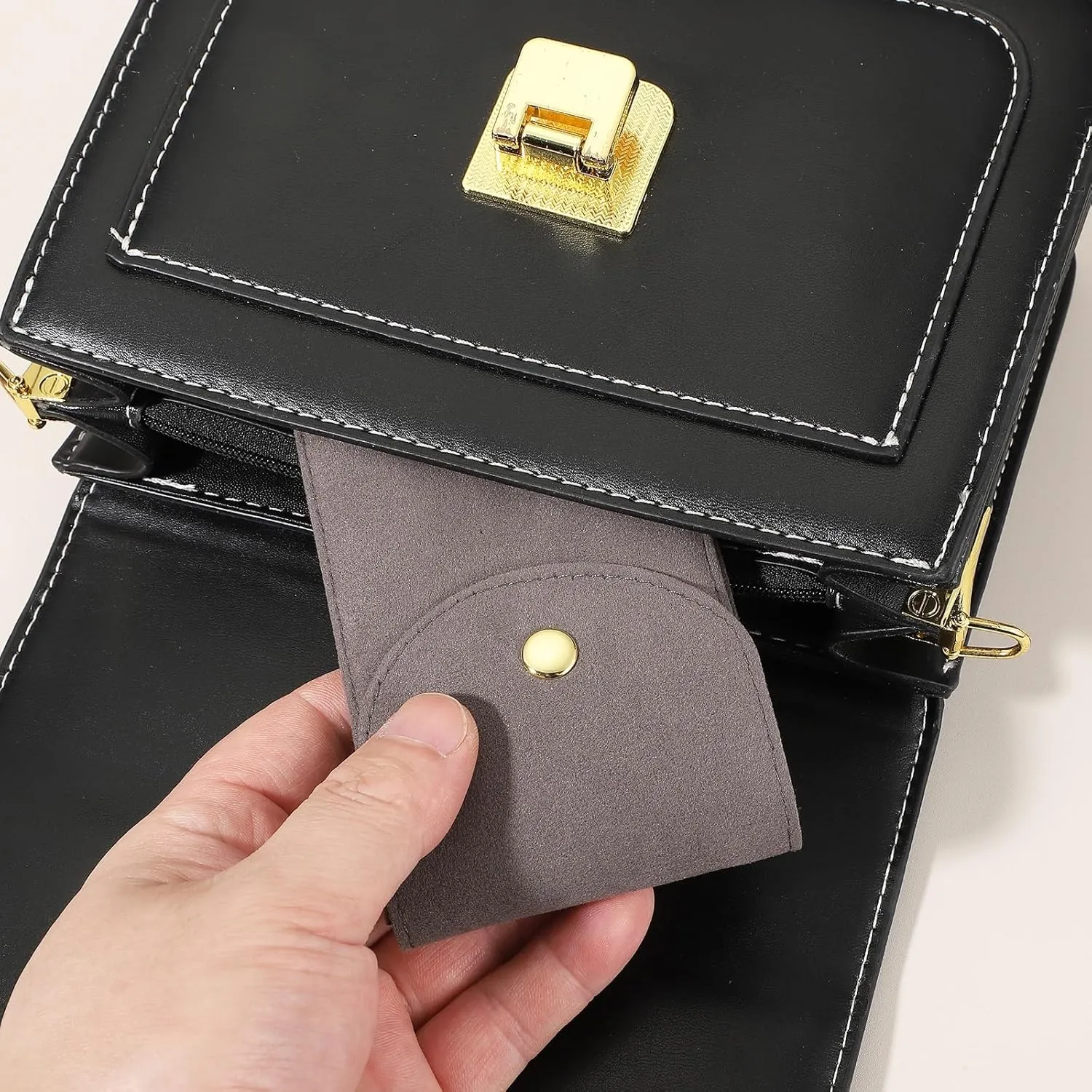 4 Pcs Velvet Watch Pouch, Portable Watch Travel Case Soft Watch Storage Bag with Snap Button Inner fascination funding aviation marine Pad for Men and Women Gifts, Black/Green uxcell 