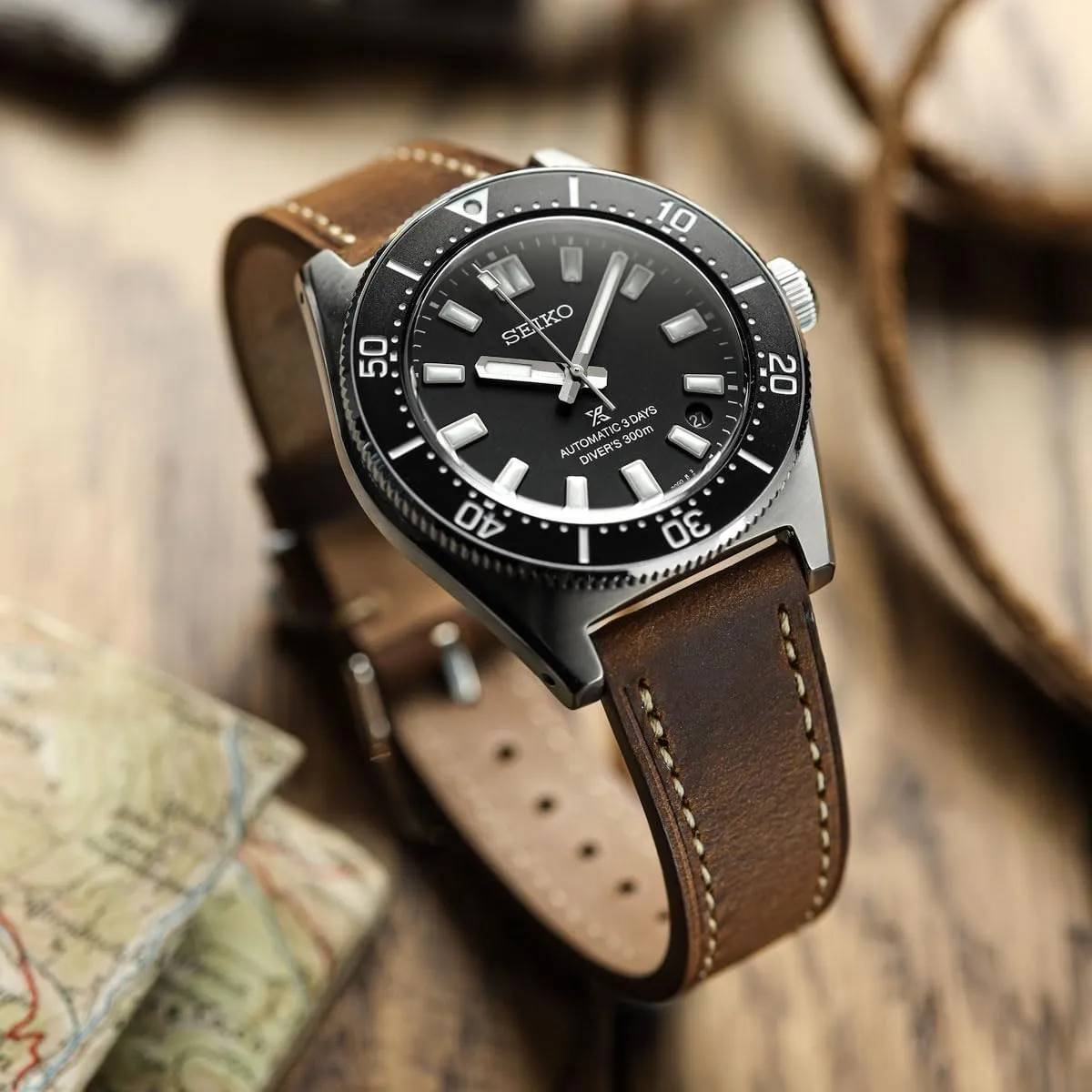 Bars for Easy Strap Changes - 20mm, 22mm Brixham Genuine Leather Watch Strap - Perfect for Slim Dress Watches - Vibrant Colours - Contemporary Seattle Design - Quick-Release Spring 