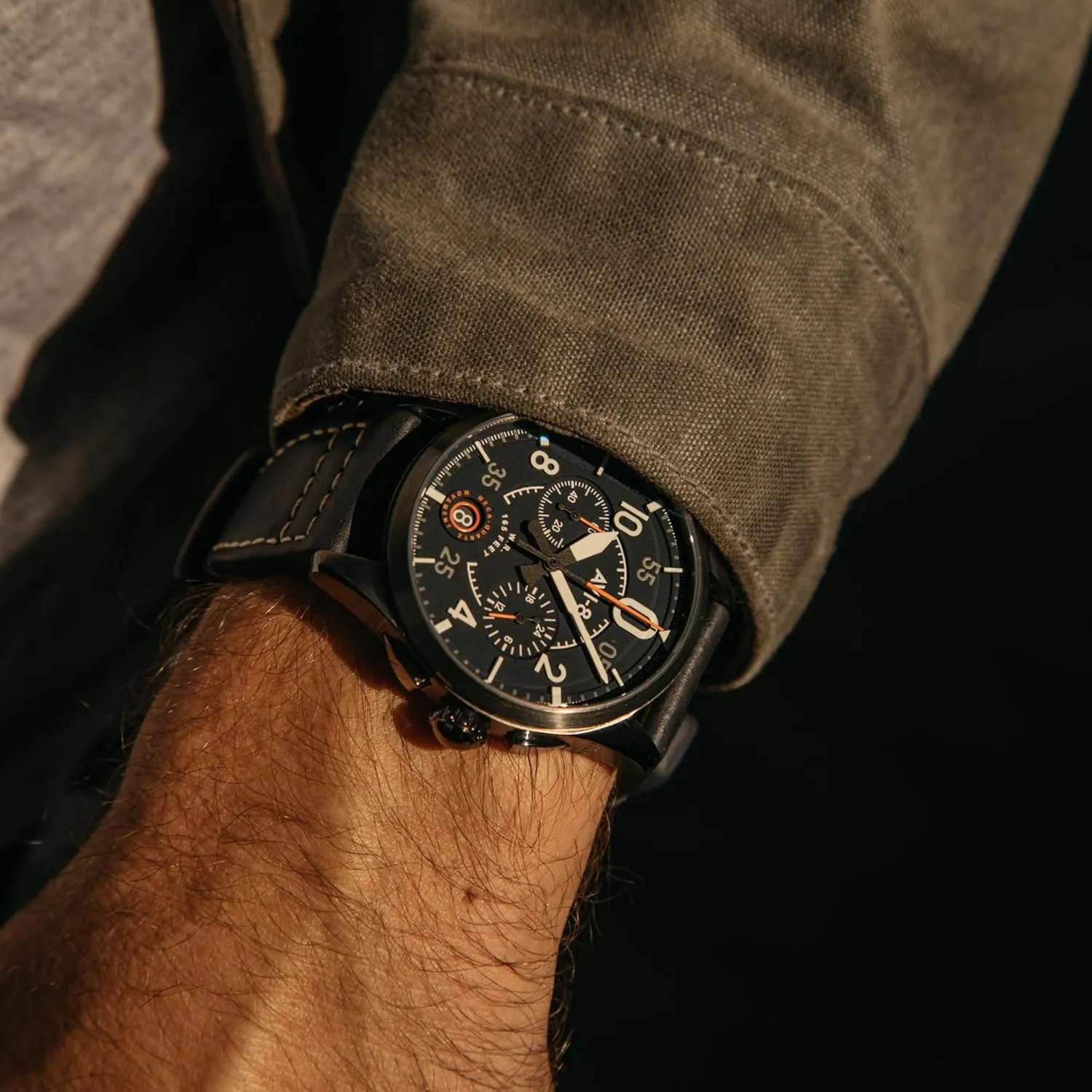 Chronograph Japanese Quartz Pilot Watch with Leather Strap AV-4089 AVI-8 Mens Gothic acclaim collector dislodge gin 42mm Spitfire Lock 