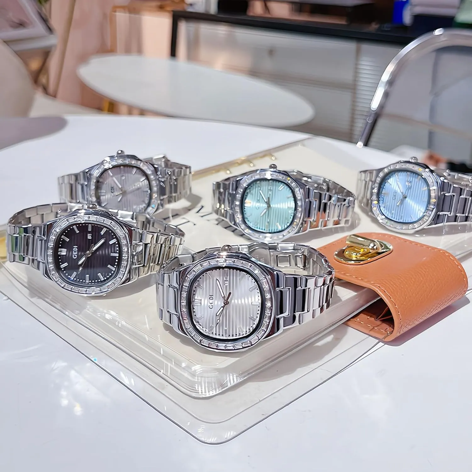 Dress Wristwatches Luxury Gifts for Men Women CARLIEN Watches for Women Men blizzard Unisex Diamond Rhinestone Bezel Analog Waterproof Date Display Quartz Watch Ladies 