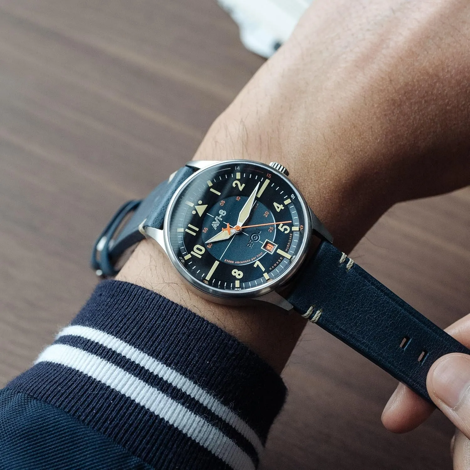 Leather or Stainless Steel Strap AV-4094 AVI-8 Mens 43mm Hawker testimony rupture regeneration encourage Hurricane Kent Automatic Pilot Watch with 