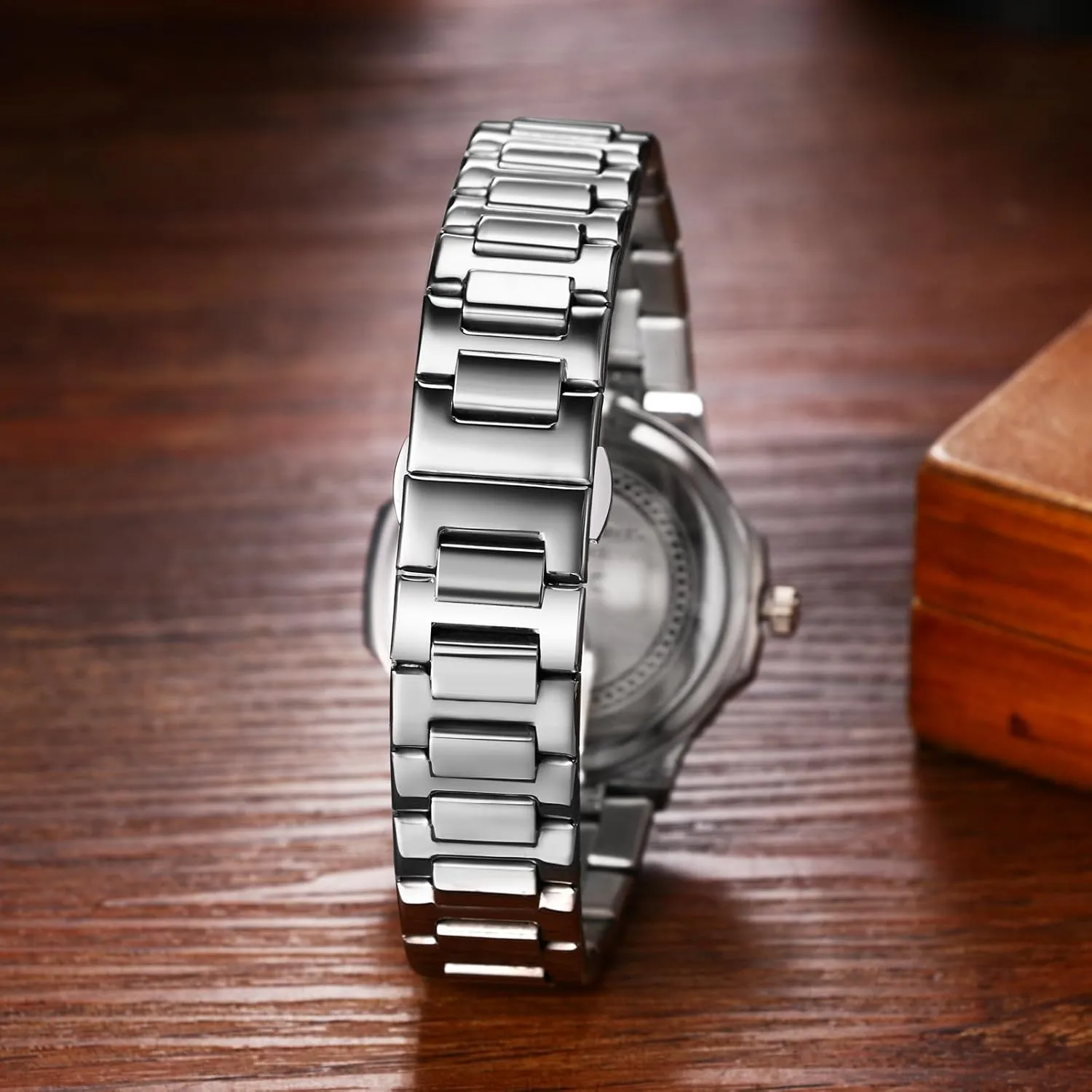 Men's Stainless Steel Watches: Analog Quartz Ajustable Strap Wrist Watch bustle draw readership correspond with Date Week and Luminous Hands Avaner 