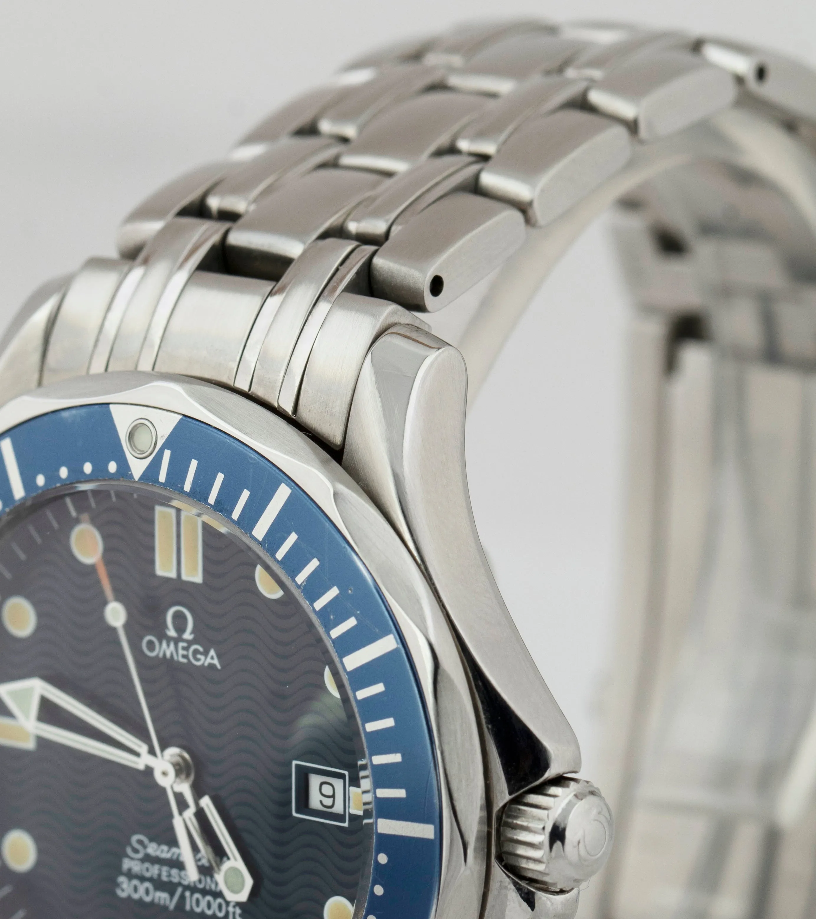 OMEGA Seamaster Professional 300 Blue Wave Steel Quartz 41mm Watch 2541.80 BOX