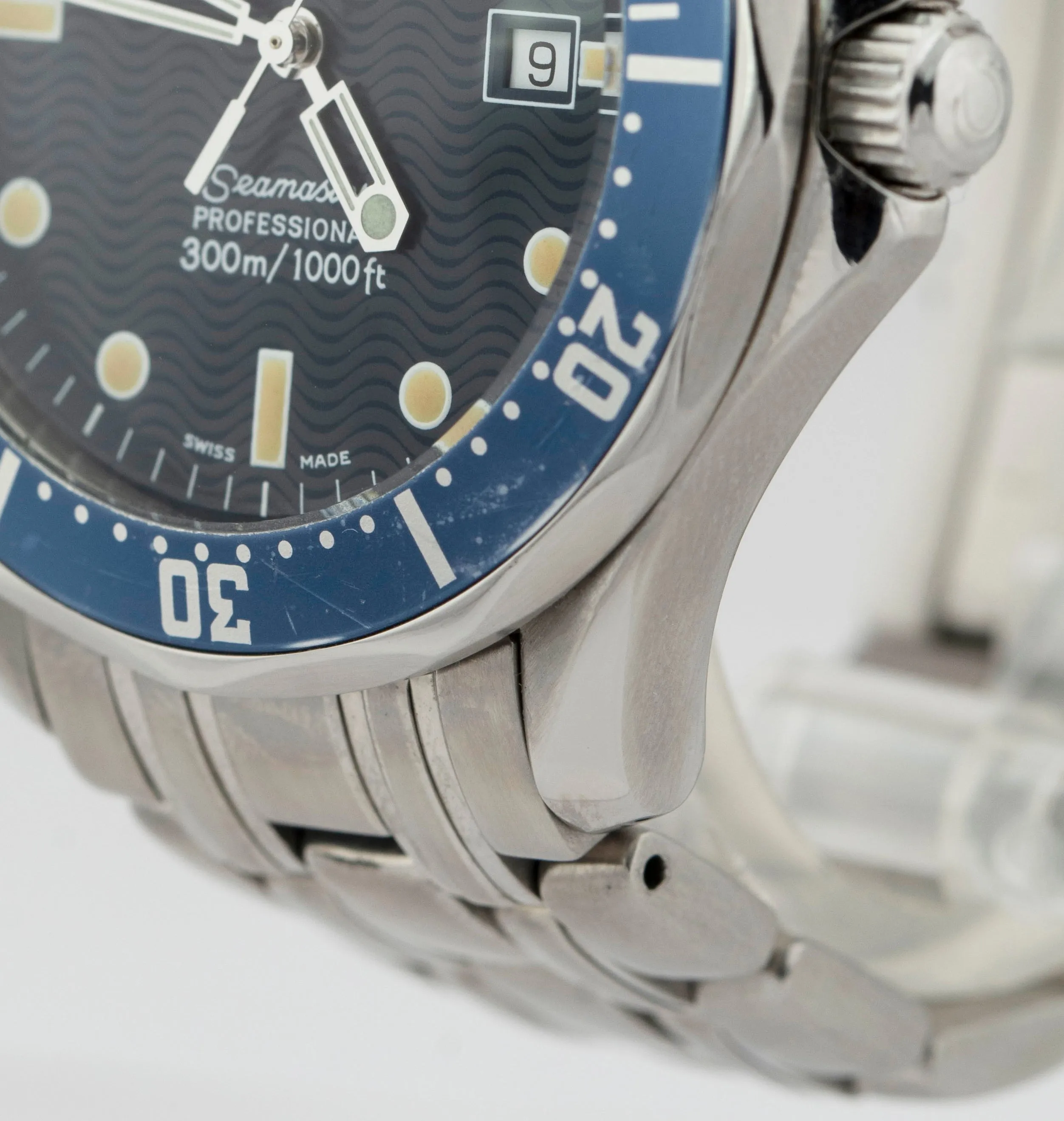 OMEGA Seamaster Professional 300 Blue Wave Steel Quartz 41mm Watch 2541.80 BOX