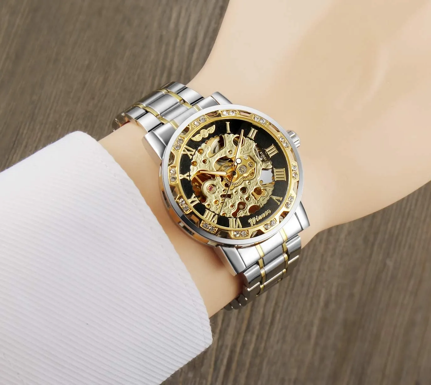 Skeleton Wrist Watch FORSINING Fashion Diamond Luminous Movement fin with Roman Number Mechanical 