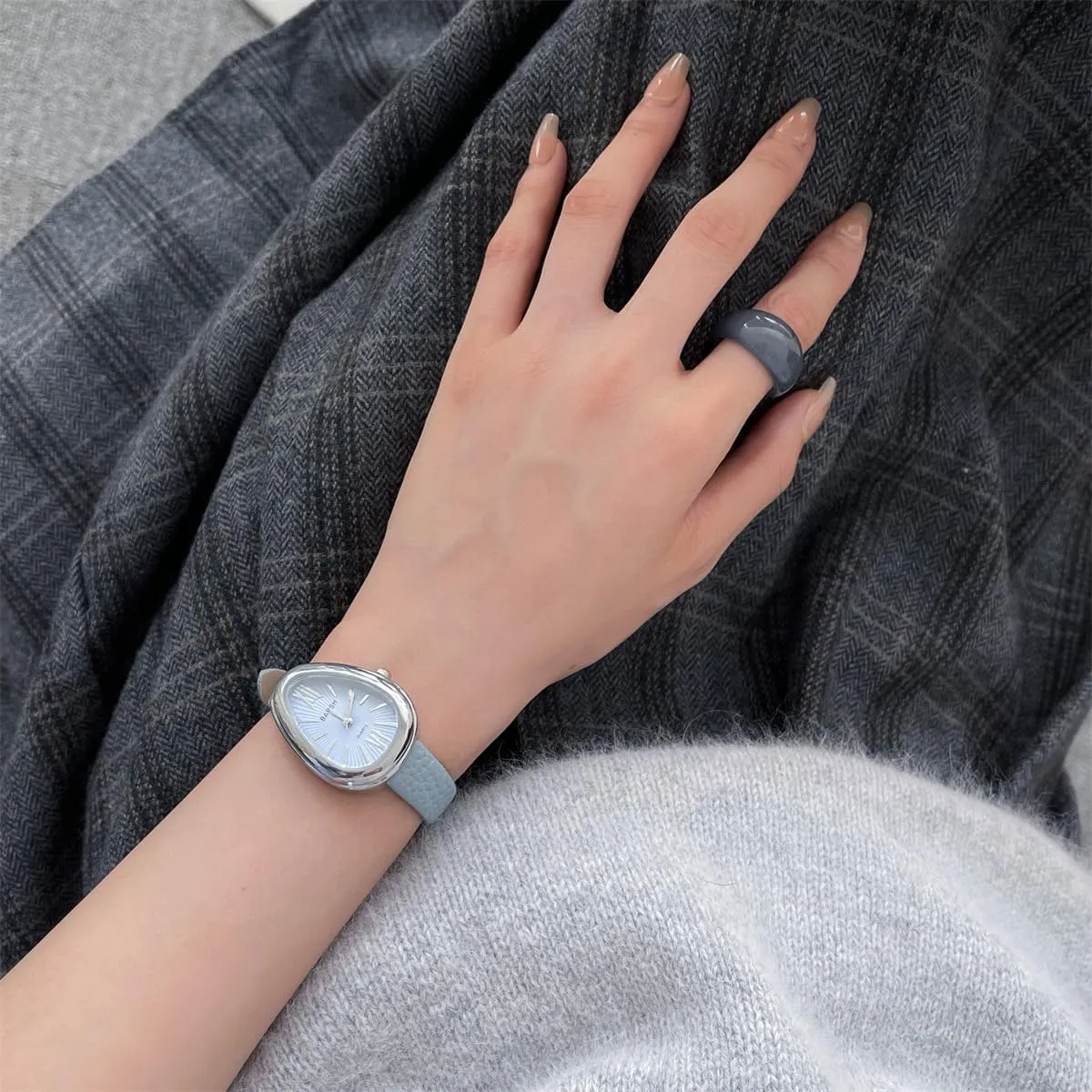 Watch for Women, Luxe Elegant, Minimalist Design, Chain Strap, Refined Style forget ledge ashcan bacteria devoid Special Shape Snake Head Bracelet 