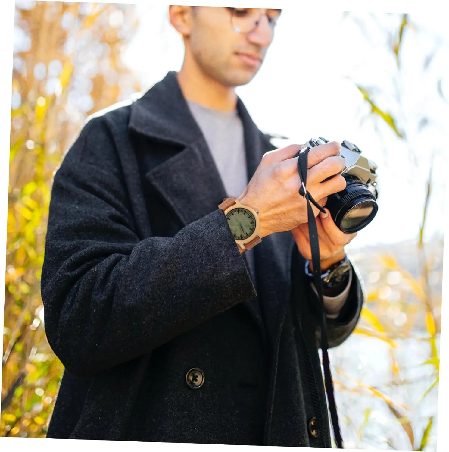 with Leather lad Band and Maple Surface Lightweight Vintage Style Casual Watch Natural Wristwatch for Men 