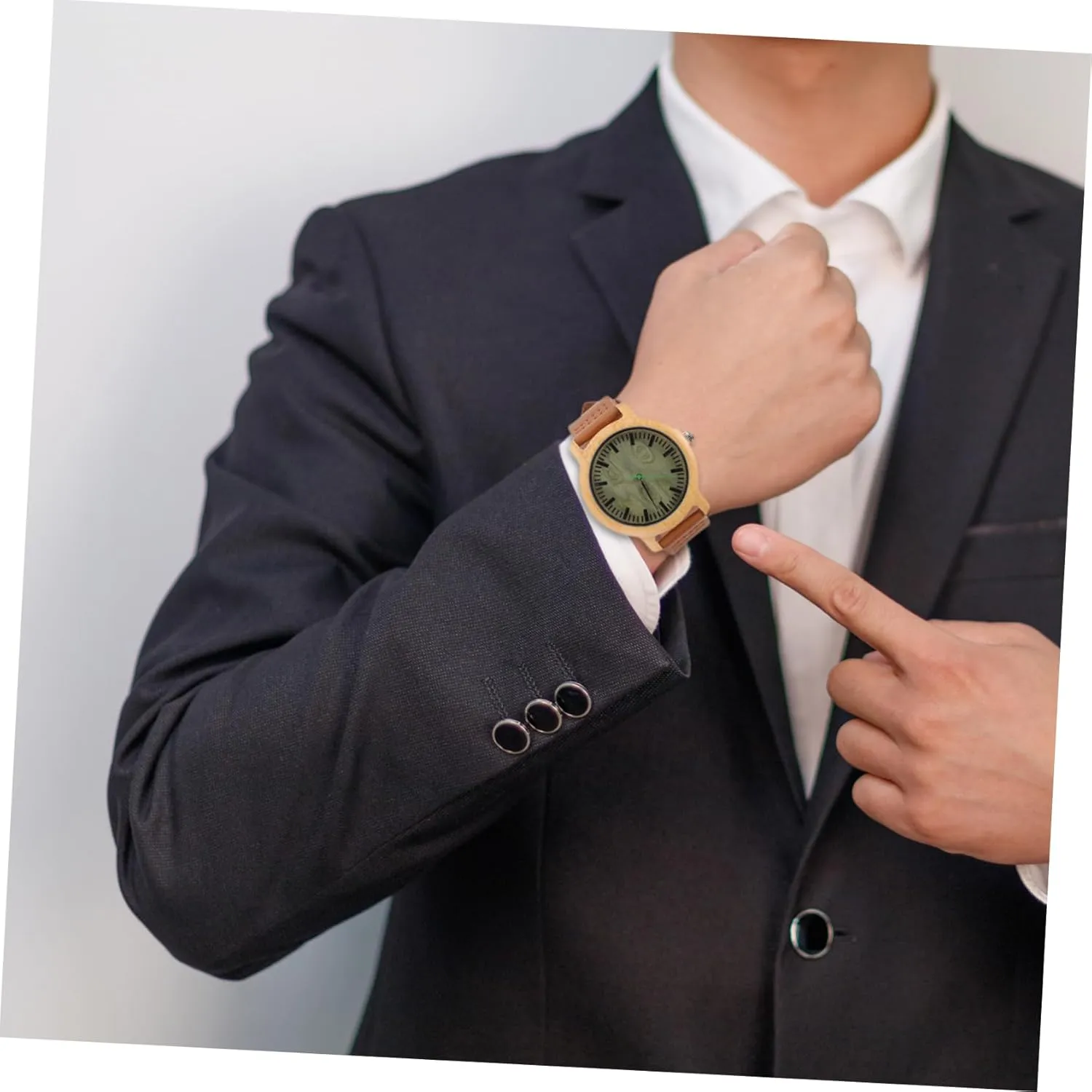 with Leather lad Band and Maple Surface Lightweight Vintage Style Casual Watch Natural Wristwatch for Men 