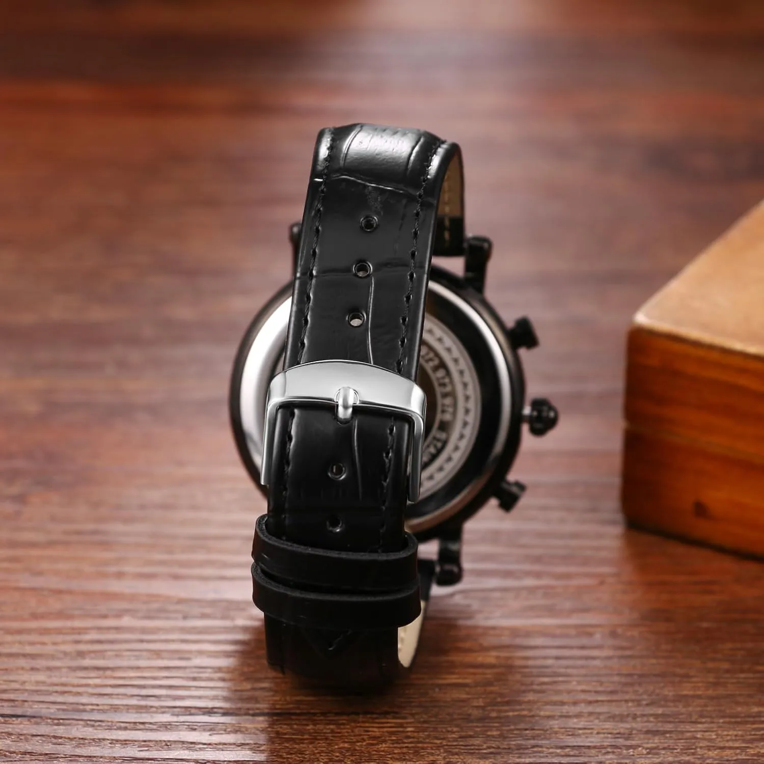 Wrist Watch with Luminous Hands and Three-Eye recreation blade Dials Avaner Men's Leather Strap Watches: Analog Quartz 